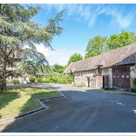 Studio Calme Dans Un Chateau Au Coeur De Caen