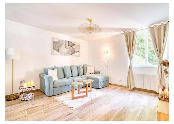 Lejlighed Calme Dans Un Chateau Au Coeur De